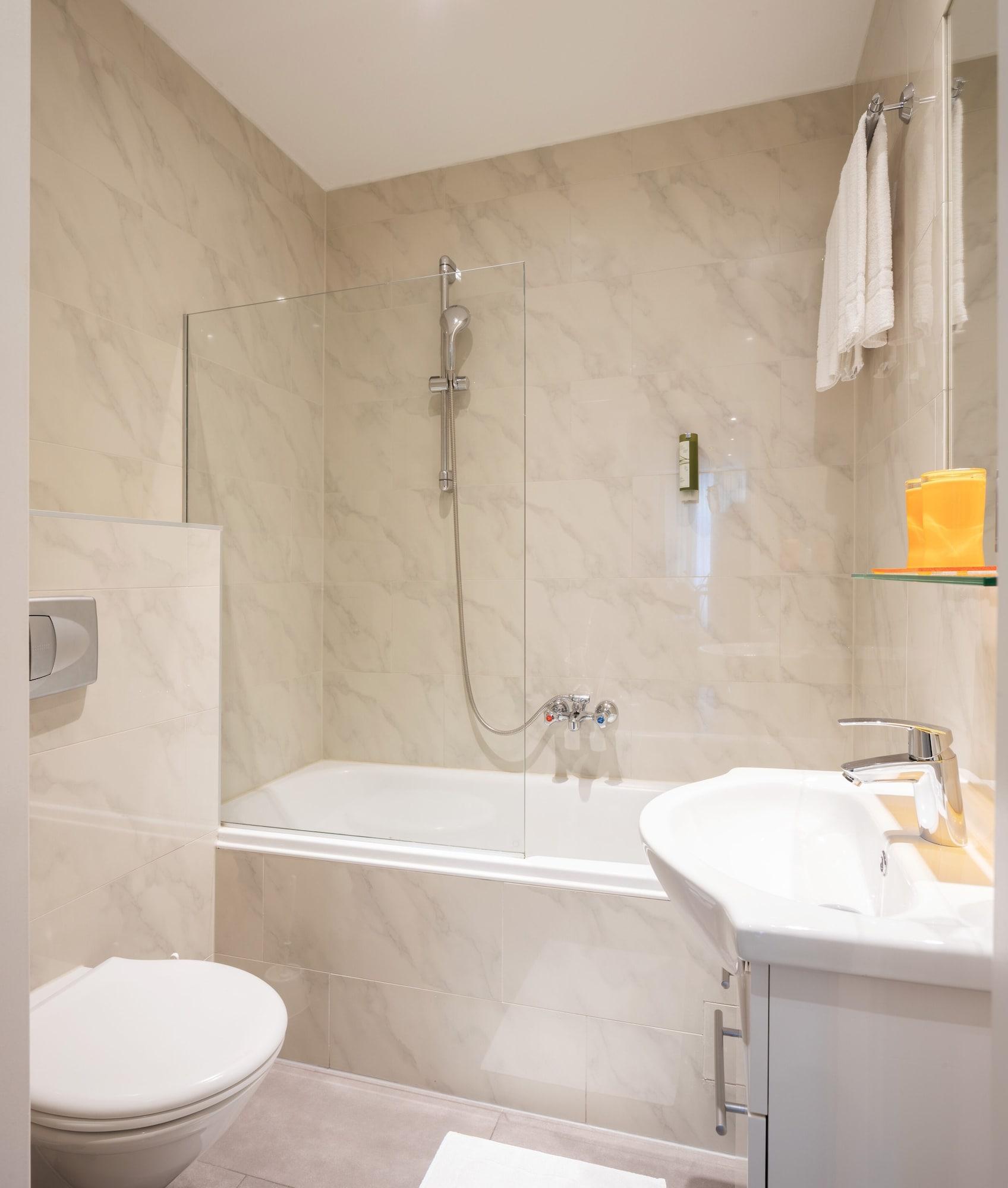 Apartahotel The Levante Rathaus 4*